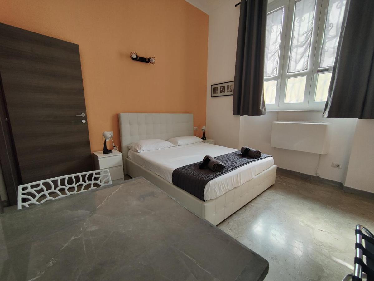 Metro Young Hostel