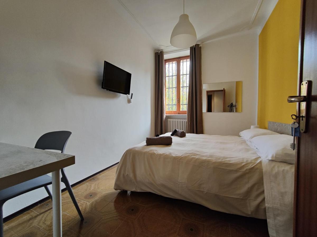 Metro Young Hostel